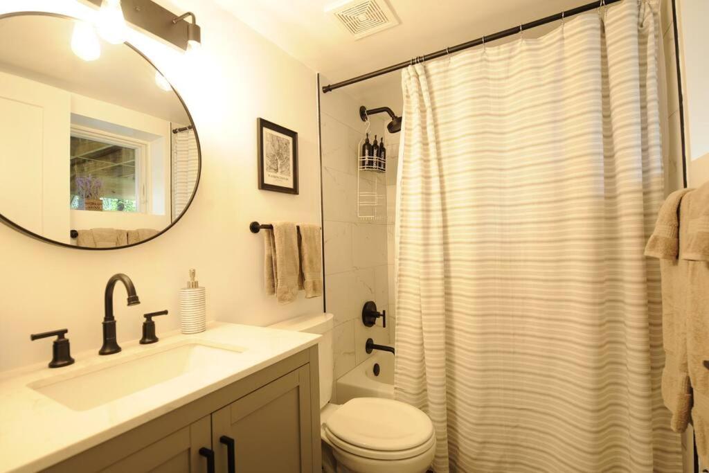 Cherry Blossom Townhouse, Easy Dc Access Вашингтон Екстериор снимка