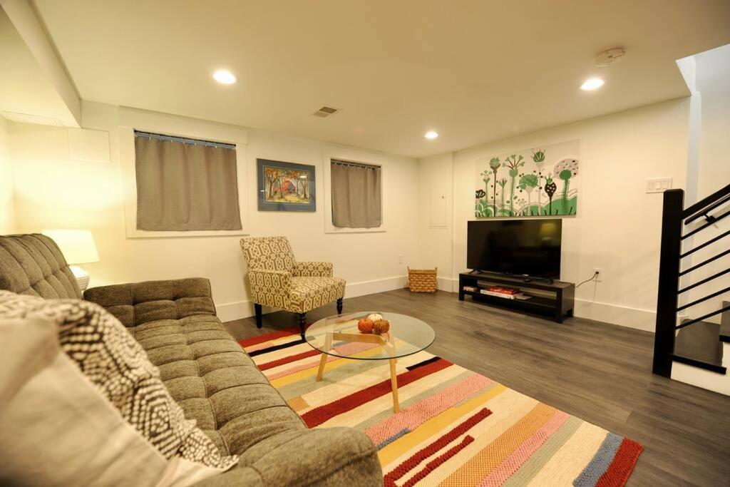 Cherry Blossom Townhouse, Easy Dc Access Вашингтон Екстериор снимка
