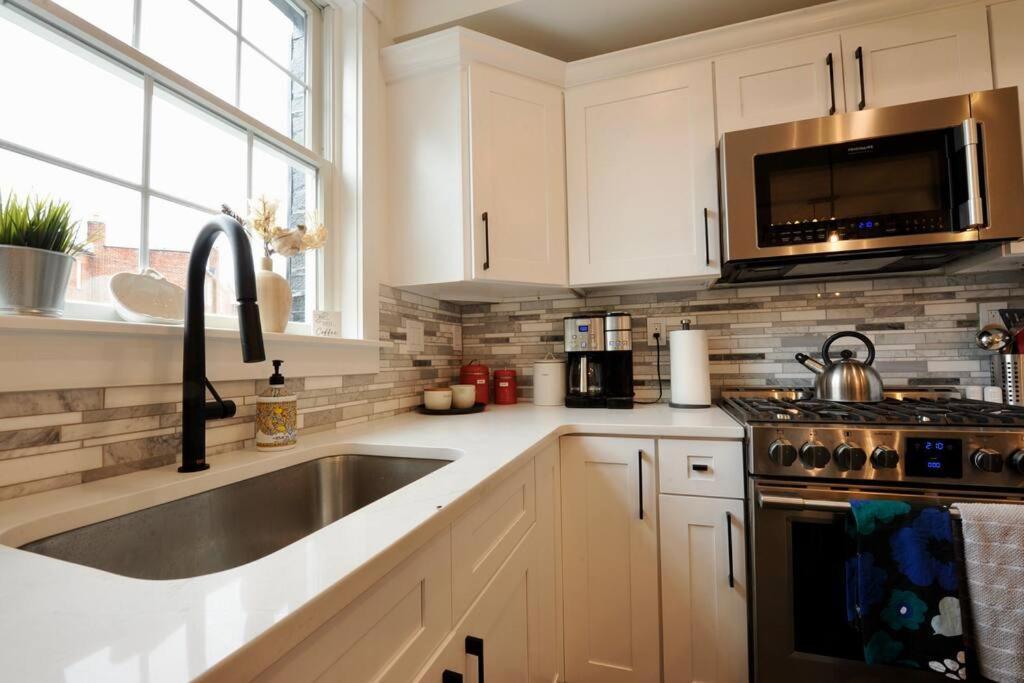 Cherry Blossom Townhouse, Easy Dc Access Вашингтон Екстериор снимка